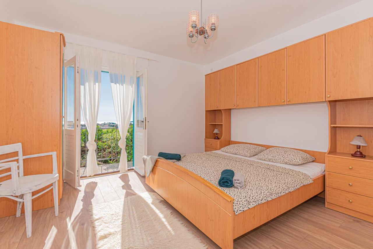 Apartment Nocturno Рогозниця Екстер'єр фото