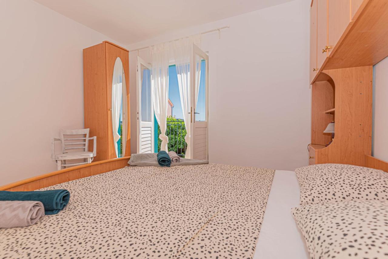 Apartment Nocturno Рогозниця Екстер'єр фото